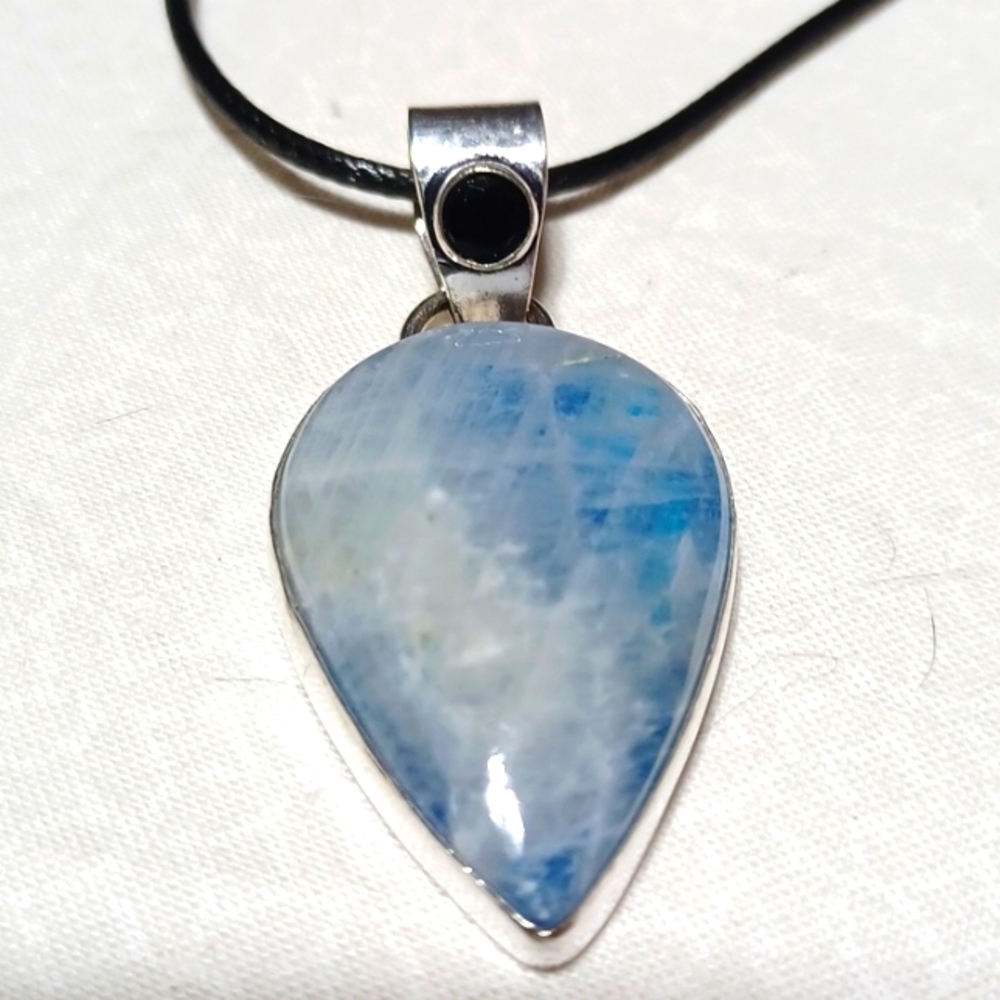 Rainbow moonstone onyx silver pendant handmade blue black gemstone white gem